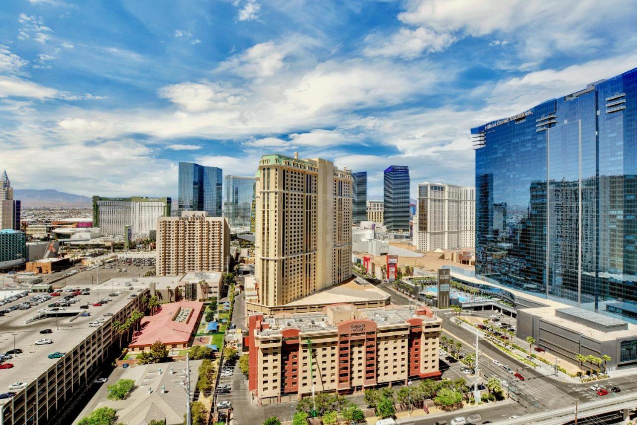 Strip View Balcony - No Fee ! *