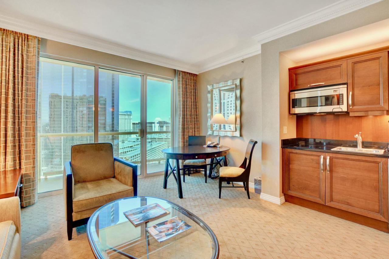 Apartment Strip View Balcony - No Fee ! Las Vegas