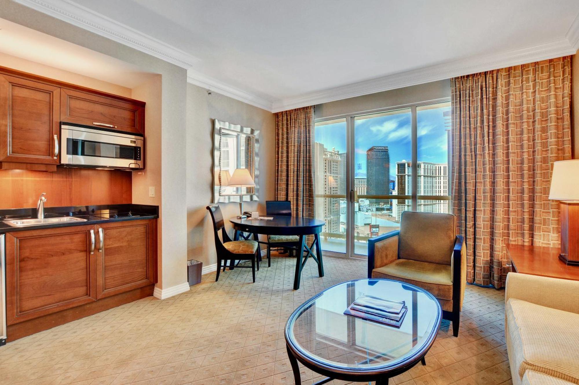 Strip View Balcony - No Fee ! Las Vegas